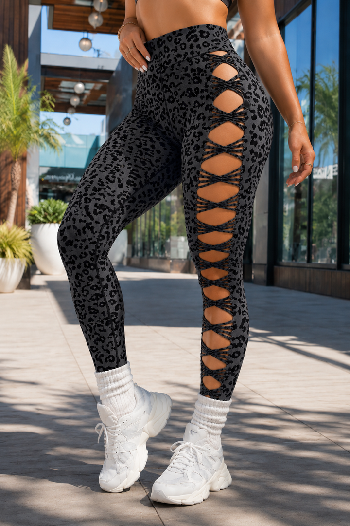 Wearlow – Legginsy z wycięciami i wzorem w panterkę