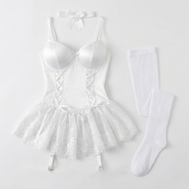 Rosalure – Zestaw babydoll z koronką i pończochami z pasem