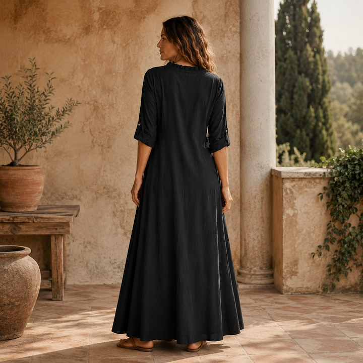 Soléra – Boho Sukienka Maxi z Falbanami i Dekoltem w Serek z Rękawami na Zwijanie