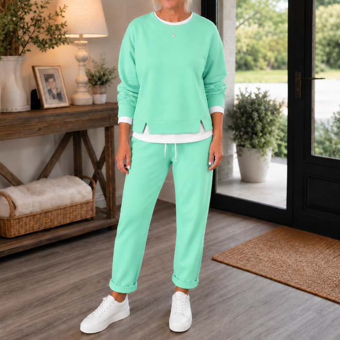 Wearbella – Zestaw z bluzą z bocznymi rozcięciami i dresami
