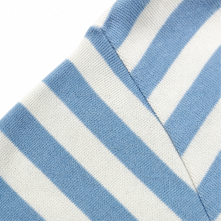 Coziver – Sweter z opadającymi ramionami i bufkami, z rozcięciem na dole