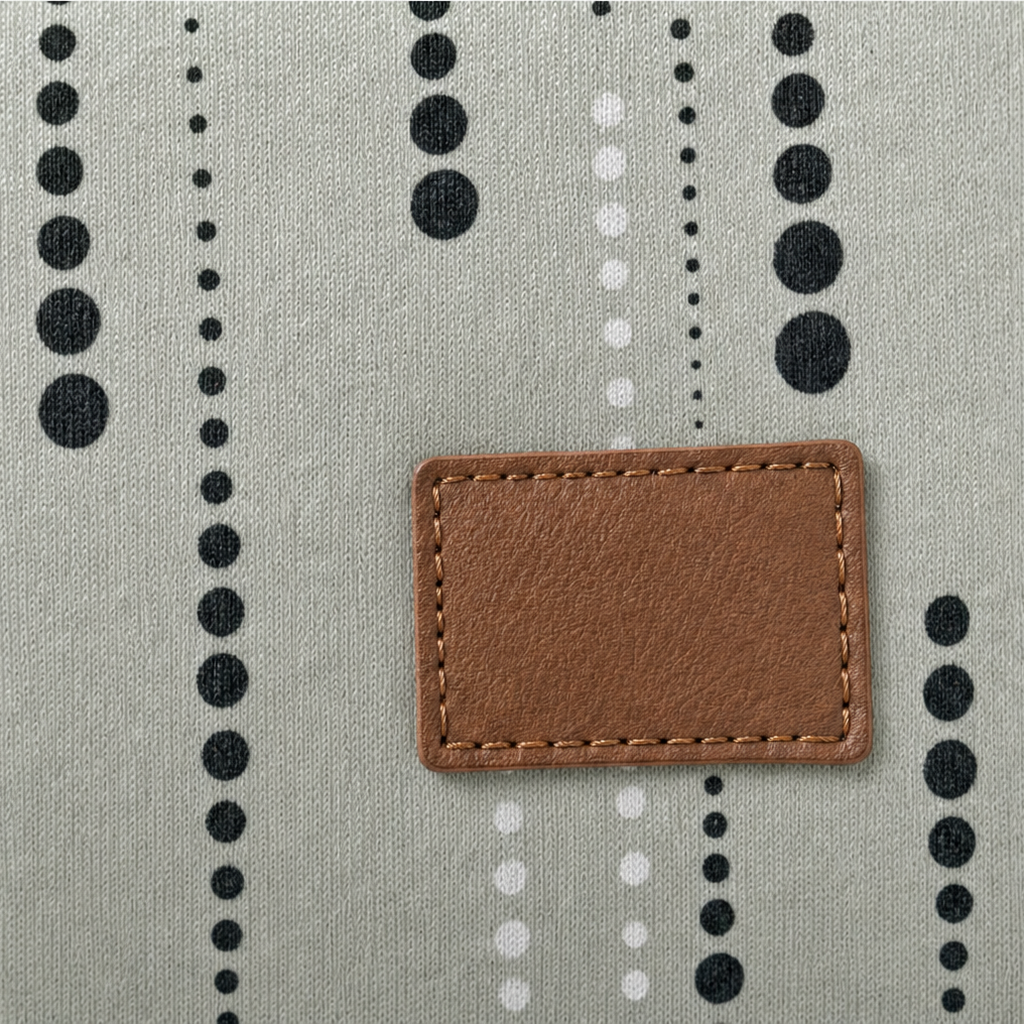 Dotwell – Sweter z Dotted Stand-Collar i guzikiem
