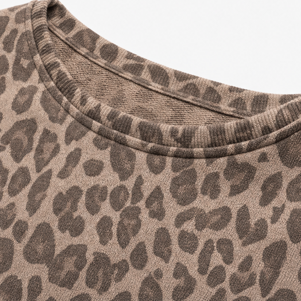 Marrylene – Oversize Sweter z Wzorem Panterki