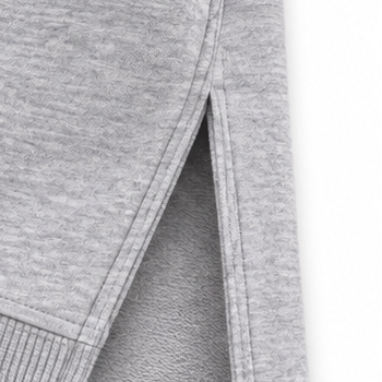 Slouvia – Asymetryczna Bluza z Wycięciem na Ramieniu w Oversize