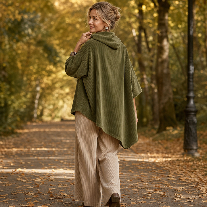 Draperly – Asymetryczny Poncho z Kapturem z Weluru
