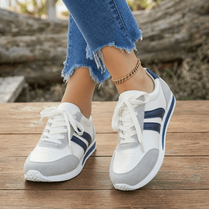 LunaWalk – Lekkie sneakersy w retro paski