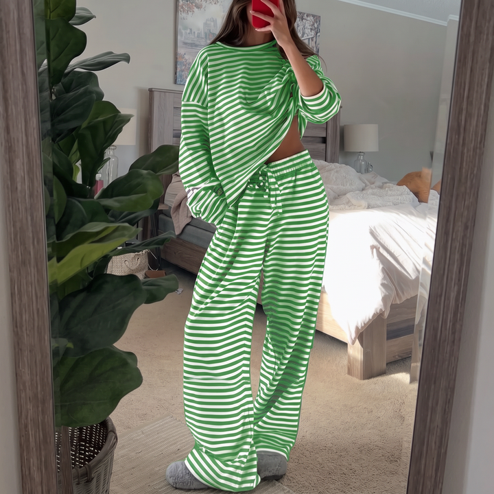Wearbella – Zestaw z Paskowanym Topem i Spodniami